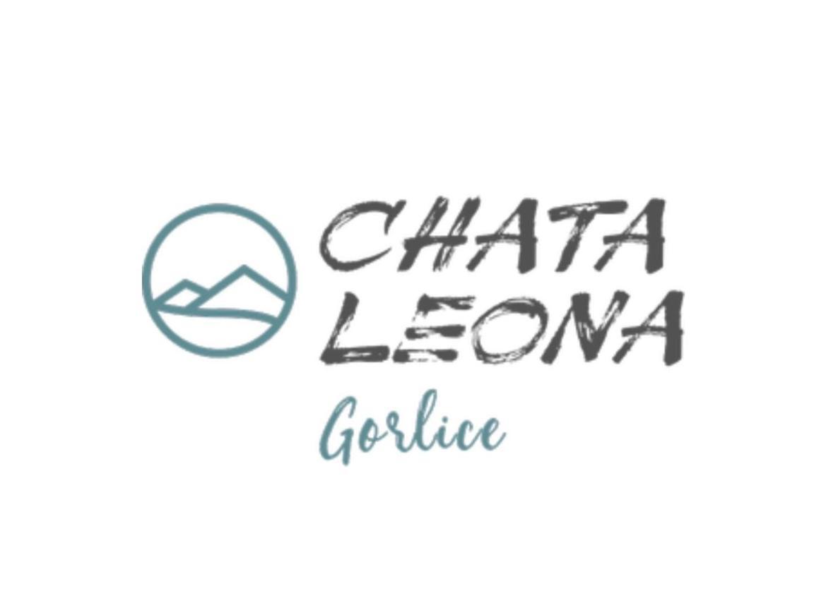 Leona *